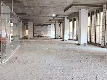 Shops For rent in Northern 90th St., 90th Street, 216 sqm