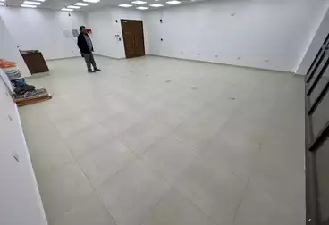 مساحة مكتبية للإيجار - بالدور 3