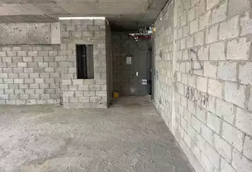 مكاتب للبيع - 1 غرف - بالدور 1