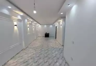 Apartments For sale - 3 rooms - floor 1