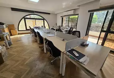 إداري للإيجار - 5 غرف - بالدور 2