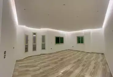 إداري للإيجار - 3 غرف - بالدور 0