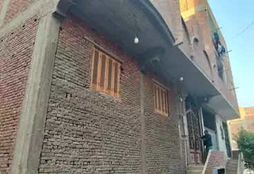 House / Home For sale - 3 rooms