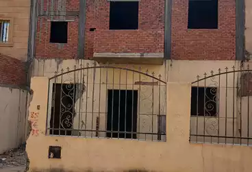 Building For sale - 4 rooms