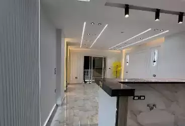 شقق للبيع - 3 غرف - بالدور 8