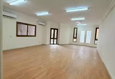 إداري للإيجار - 5 غرف - بالدور 4