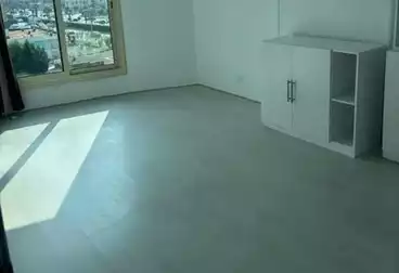 إداري للإيجار - 2 غرف - بالدور 3