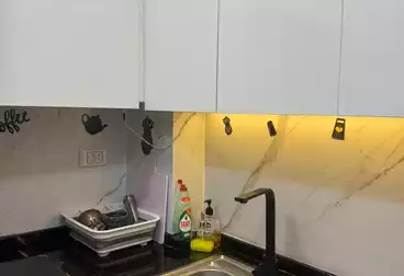 شقة بحديقة للبيع - 3 غرف - بالدور 0