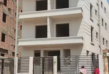 عقارات للبيع - 3 غرف - بالدور 2