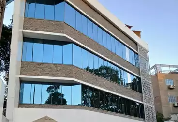 مبنى إداري للإيجار - 24 غرف