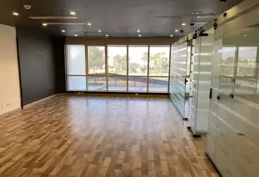 مكاتب للإيجار - 1 غرف - بالدور 1