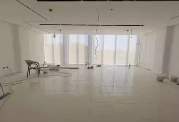 مكاتب للإيجار - 5 غرف - بالدور 3