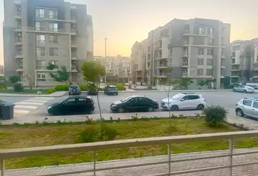 شقق للإيجار - 3 غرف - بالدور 4