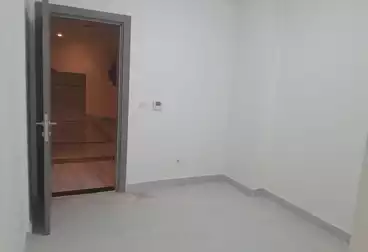 عيادات للإيجار - 1 غرف - بالدور 1