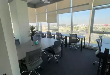 مكاتب للإيجار - 5 غرف - بالدور 4