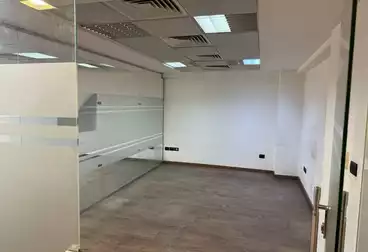 مكاتب للإيجار - 4 غرف - بالدور 8