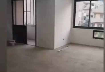 مكاتب للإيجار - 4 غرف - بالدور 3