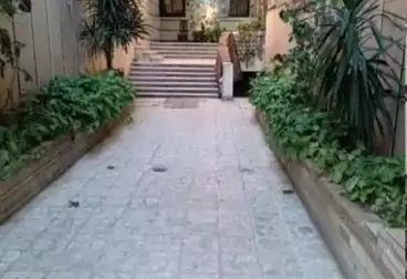 Apartments For sale - 3 rooms - floor 1