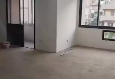 مكاتب للإيجار - 4 غرف - بالدور 3