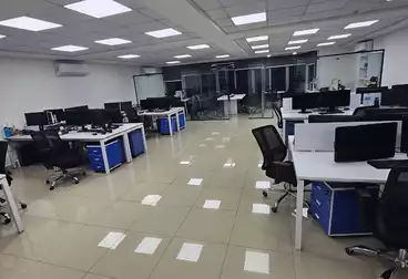 إداري للإيجار - 10 غرف - بالدور 2