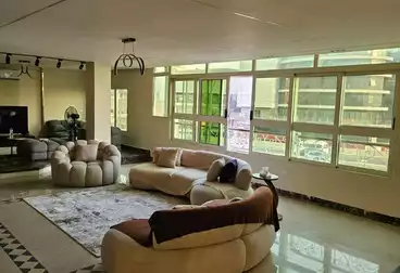 Apartments For sale - 7 rooms - floor 4