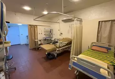 مستشفى للبيع - 11 غرف - بالدور 1