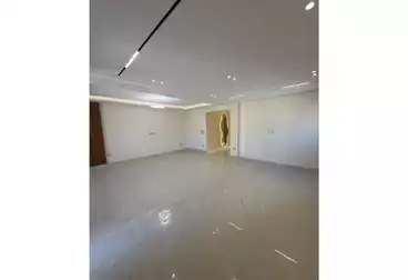 Apartments For sale - 3 rooms - floor 5