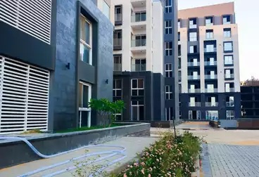 شقق فندقية للبيع - 1 غرف - بالدور 2