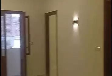 شقق للبيع - 2 غرف - بالدور 4