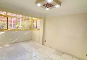 شقق للبيع - 3 غرف - بالدور 1