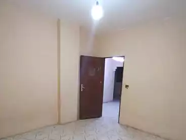 شقق للإيجار - 2 غرف - بالدور 0