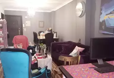 شقق للبيع - 3 غرف - بالدور 2