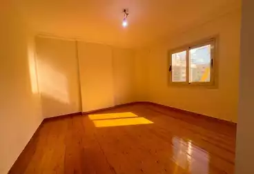 عقارات للبيع - 3 غرف - بالدور 1