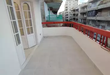 Apartments For sale - 2 rooms - floor 4