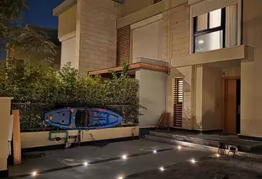 تاون هاوس للإيجار - 4 غرف