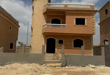 فيلا منفصلة للبيع - 4 غرف