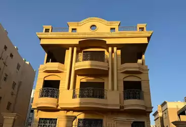 فلل للبيع - 9 غرف