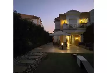 تاون هاوس للإيجار - 3 غرف