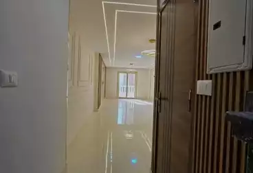 عقارات للبيع - 3 غرف - بالدور 10