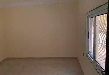 إداري للإيجار - 3 غرف - بالدور 0