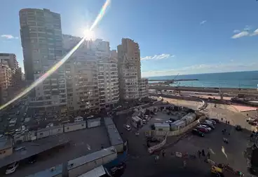 عقارات للبيع - 3 غرف - بالدور 6