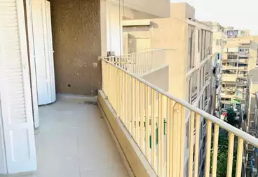 undefined undefined - 2 rooms - floor 8