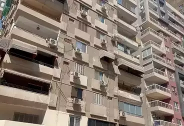 شقق للبيع - 2 غرف - بالدور 4