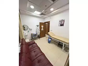 عيادات للإيجار - 2 غرف - بالدور 2