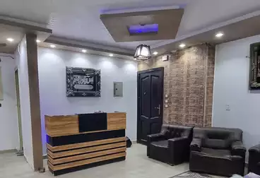 مكاتب للإيجار - 3 غرف - بالدور 1