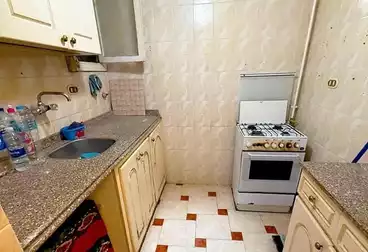 Furnished Apartment For sale - 3 rooms - floor 11