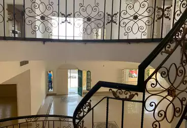 شقق للبيع - 4 غرف - بالدور 1