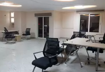 Administrative For rent - 5 rooms - floor 8