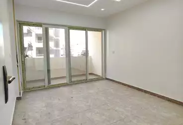 شقق للبيع - 3 غرف - بالدور 8