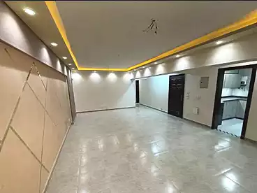 شقق للإيجار - 4 غرف - بالدور 8